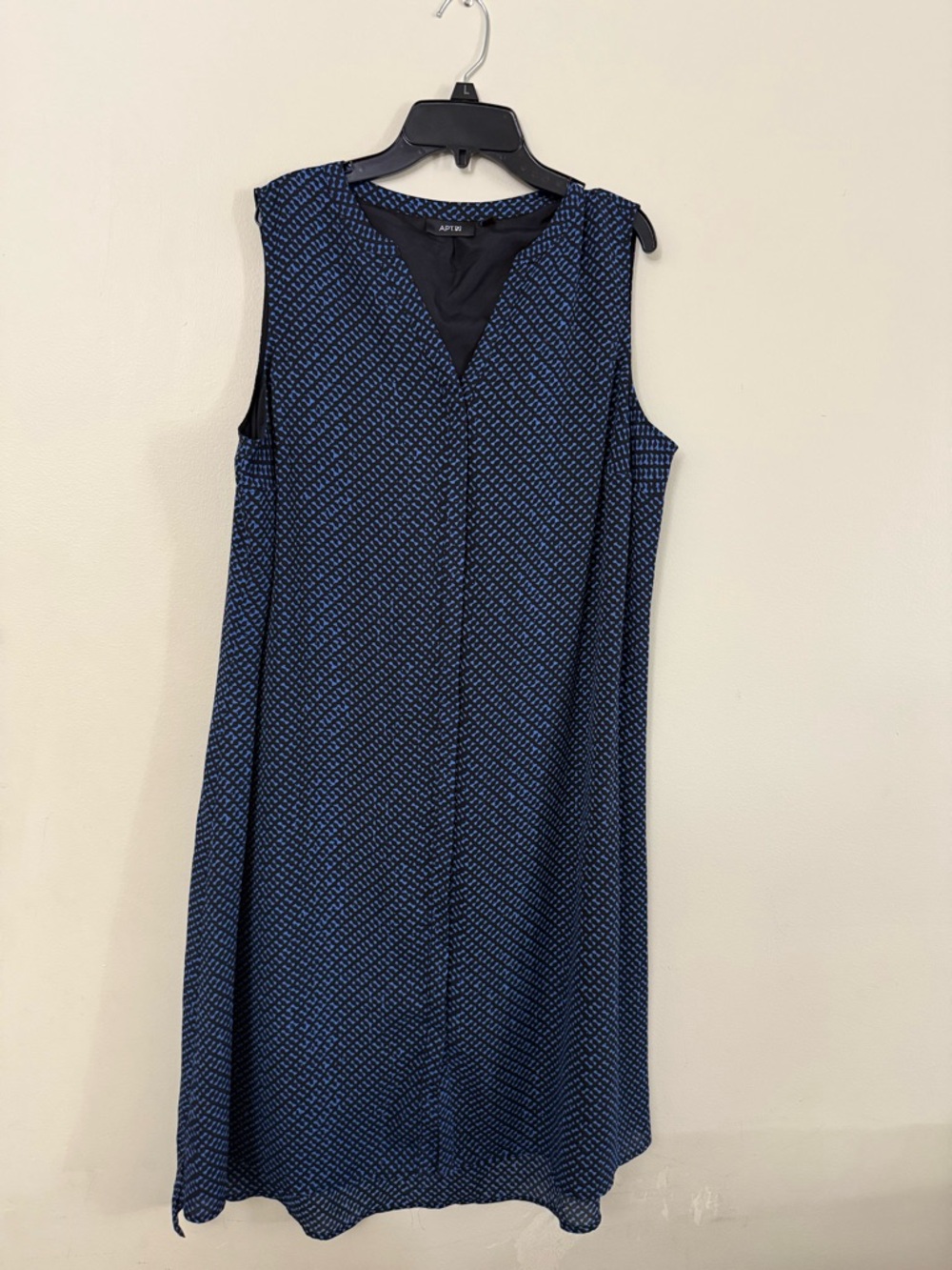 Apt. 9 Sleeveless Navy and Light Blue Patterned Midi Dress